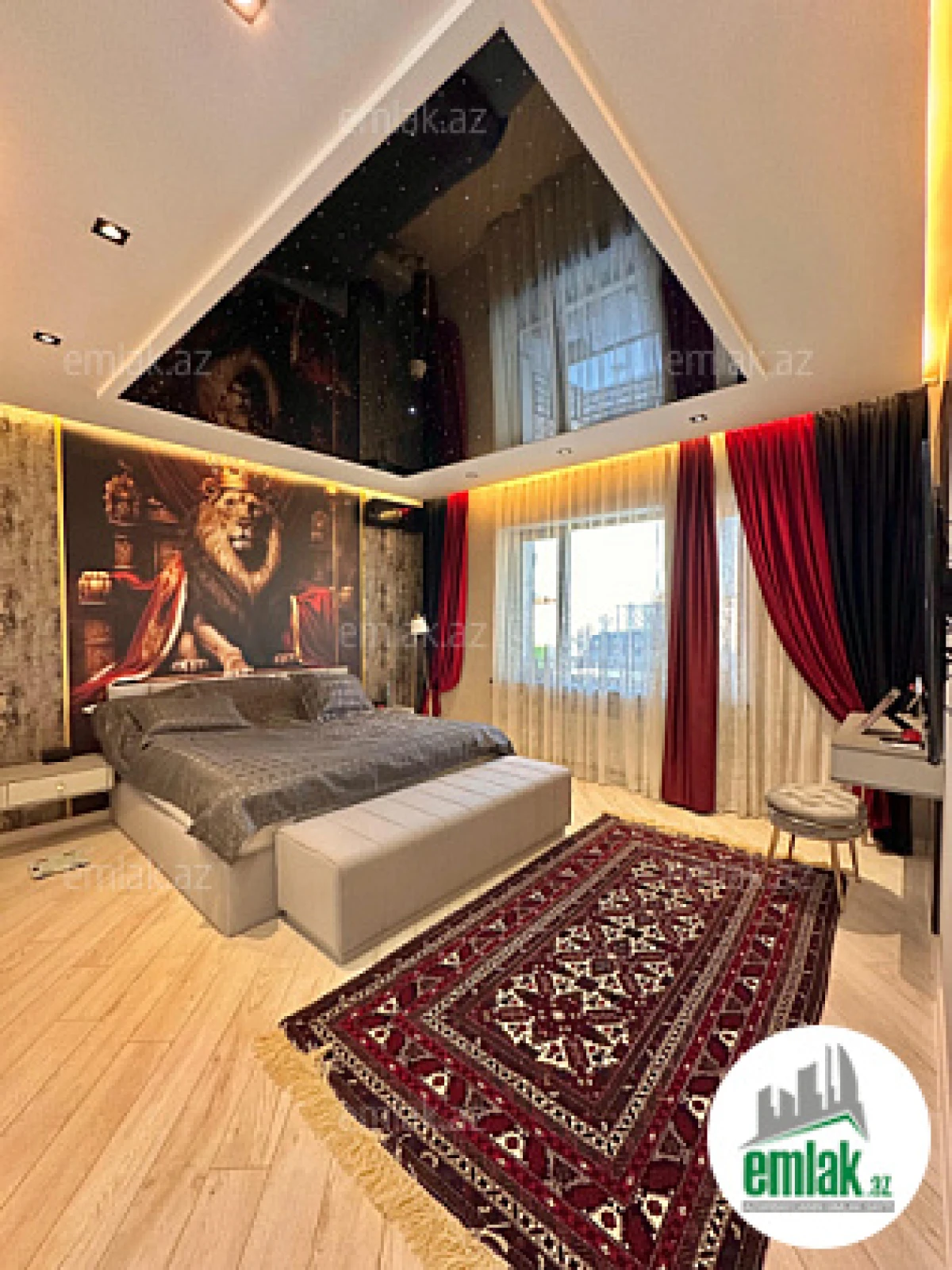 Satılır 6 otaqlı mənzil 360 m²