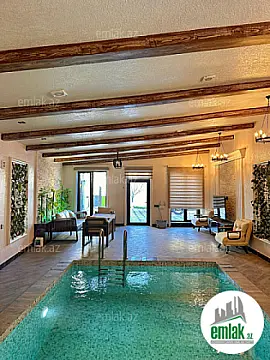 Satılır 6 otaqlı mənzil 360 m²