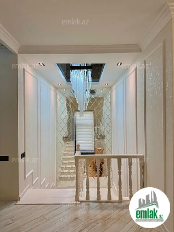 Satılır 6 otaqlı mənzil 360 m²