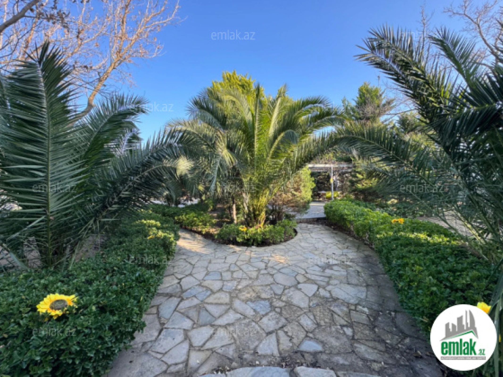 Satılır torpaq sahəsi 12 m²