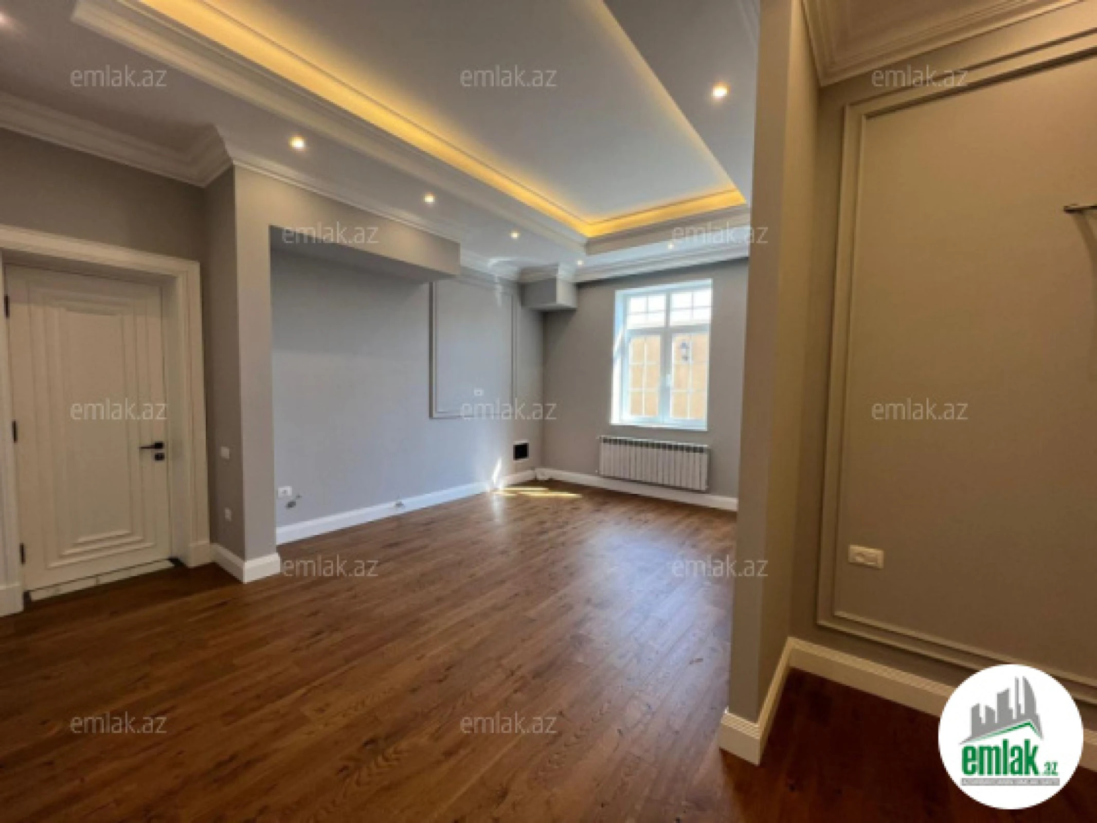 Satılır 6 otaqlı mənzil 450 m²