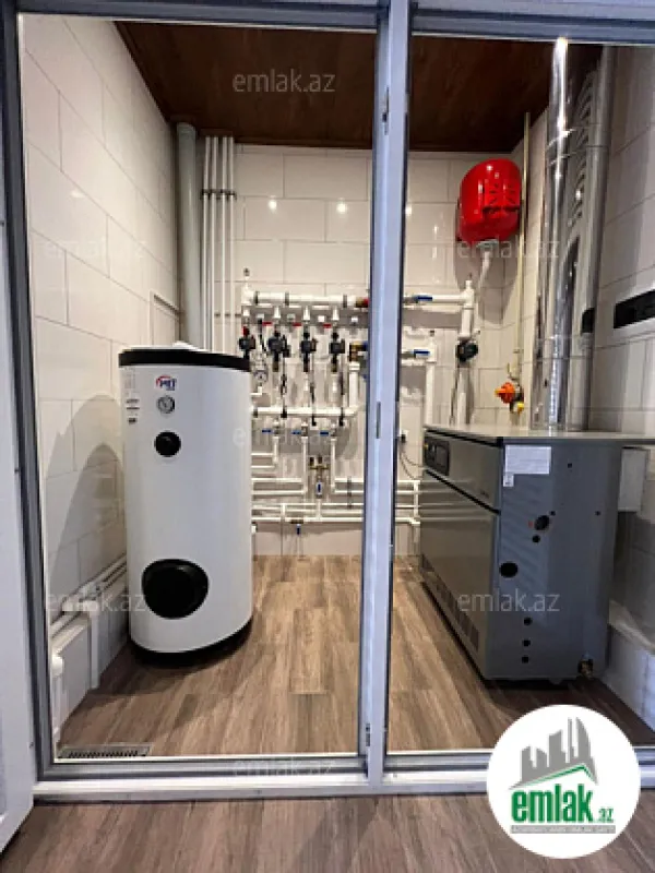 Satılır 6 otaqlı mənzil 450 m²