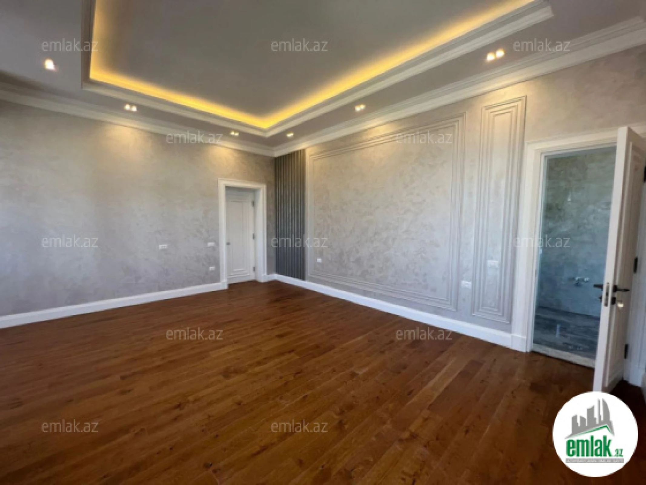 Satılır 6 otaqlı mənzil 450 m²
