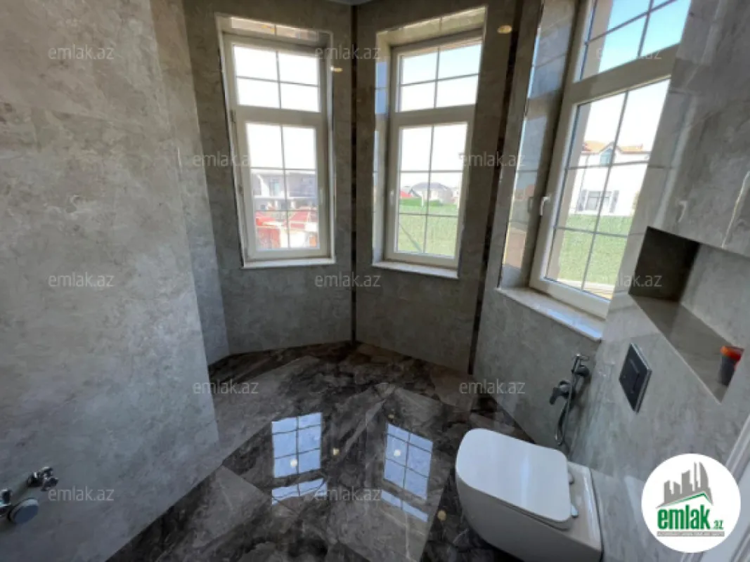 Satılır 6 otaqlı mənzil 450 m²