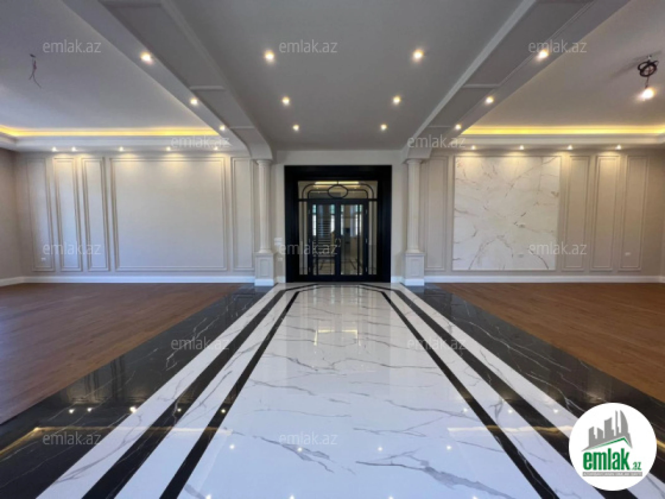 Satılır 6 otaqlı mənzil 450 m²