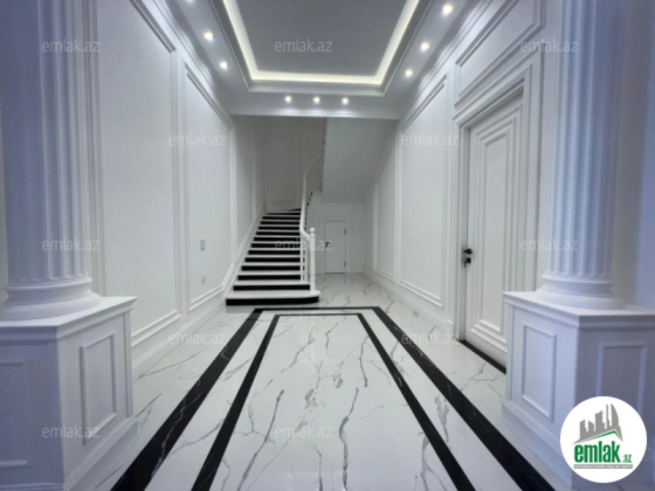 Satılır 6 otaqlı mənzil 450 m²