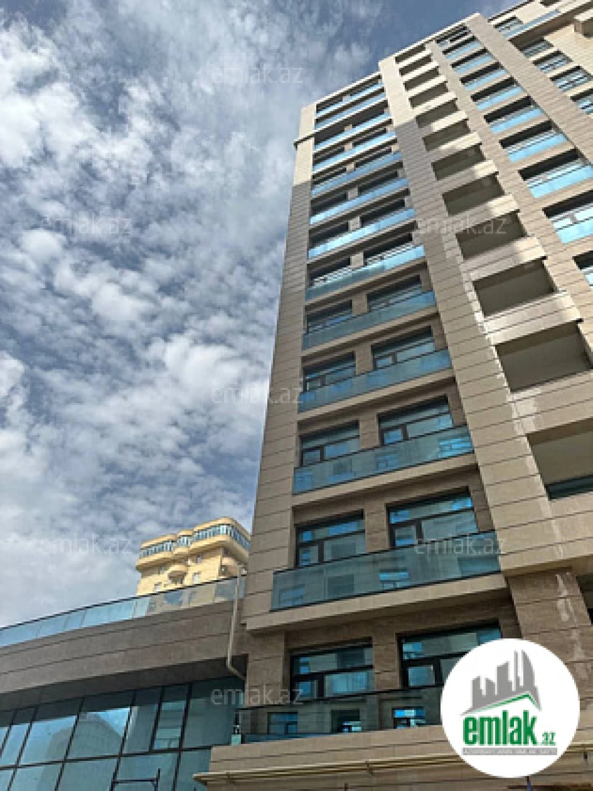 Satılır 2 otaqlı yeni tikili 87 m²
