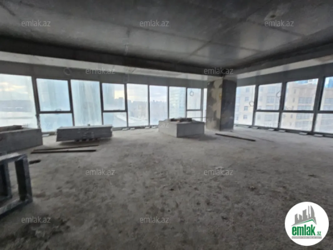 Satılır 3 otaqlı yeni tikili 173 m²