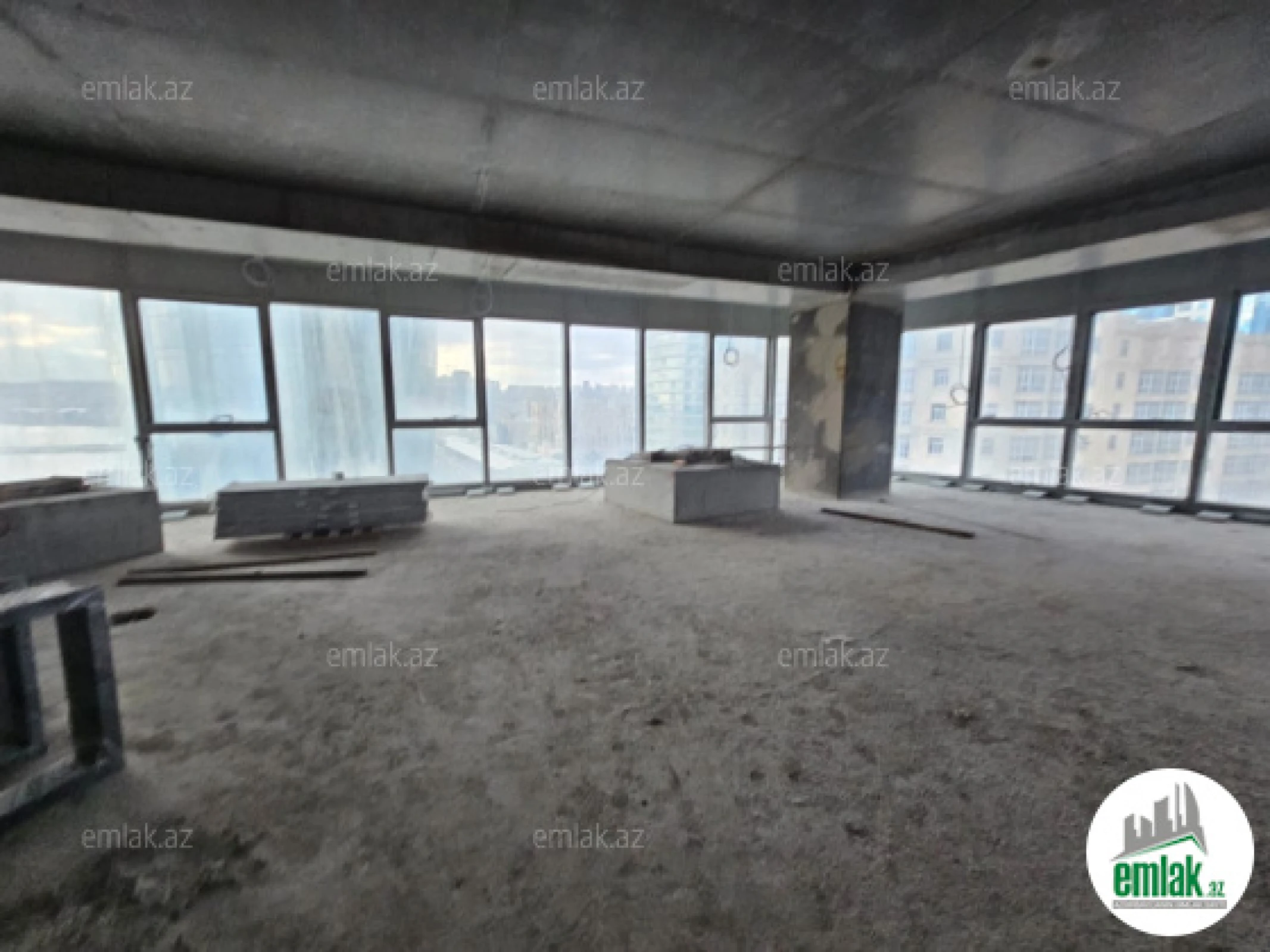 Satılır 3 otaqlı yeni tikili 173 m²