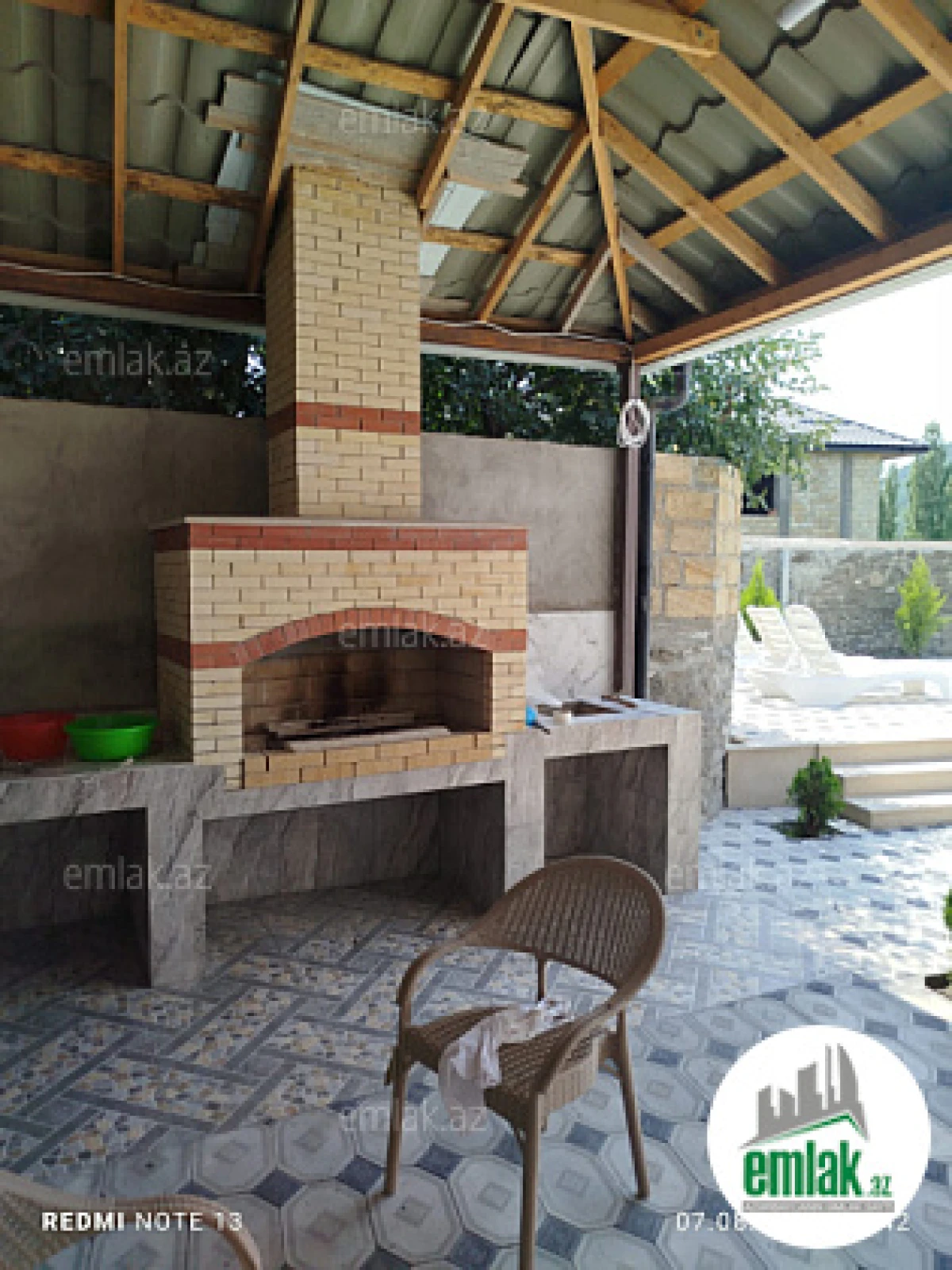 Satılır 5 otaqlı mənzil 250 m²