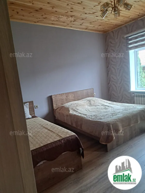 Satılır 5 otaqlı mənzil 250 m²