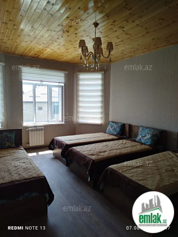 Satılır 5 otaqlı mənzil 250 m²