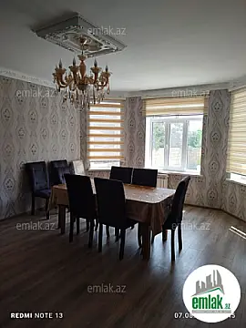 Satılır 5 otaqlı mənzil 250 m²