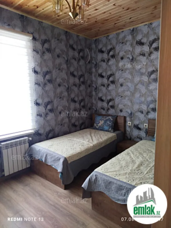 Satılır 5 otaqlı mənzil 250 m²