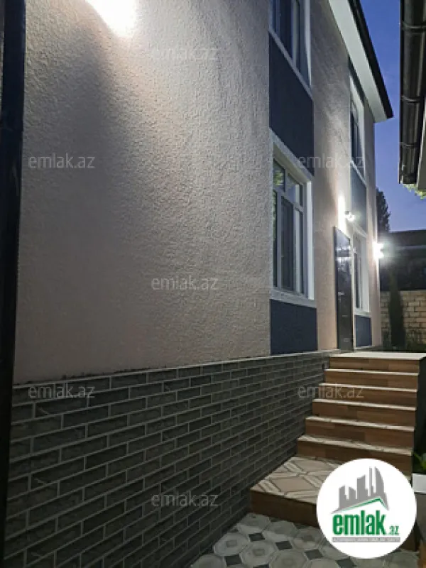 Satılır 5 otaqlı mənzil 250 m²