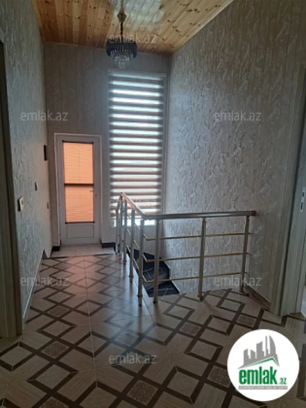 Satılır 5 otaqlı mənzil 250 m²