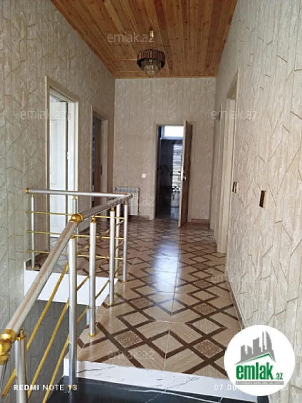Satılır 5 otaqlı mənzil 250 m²