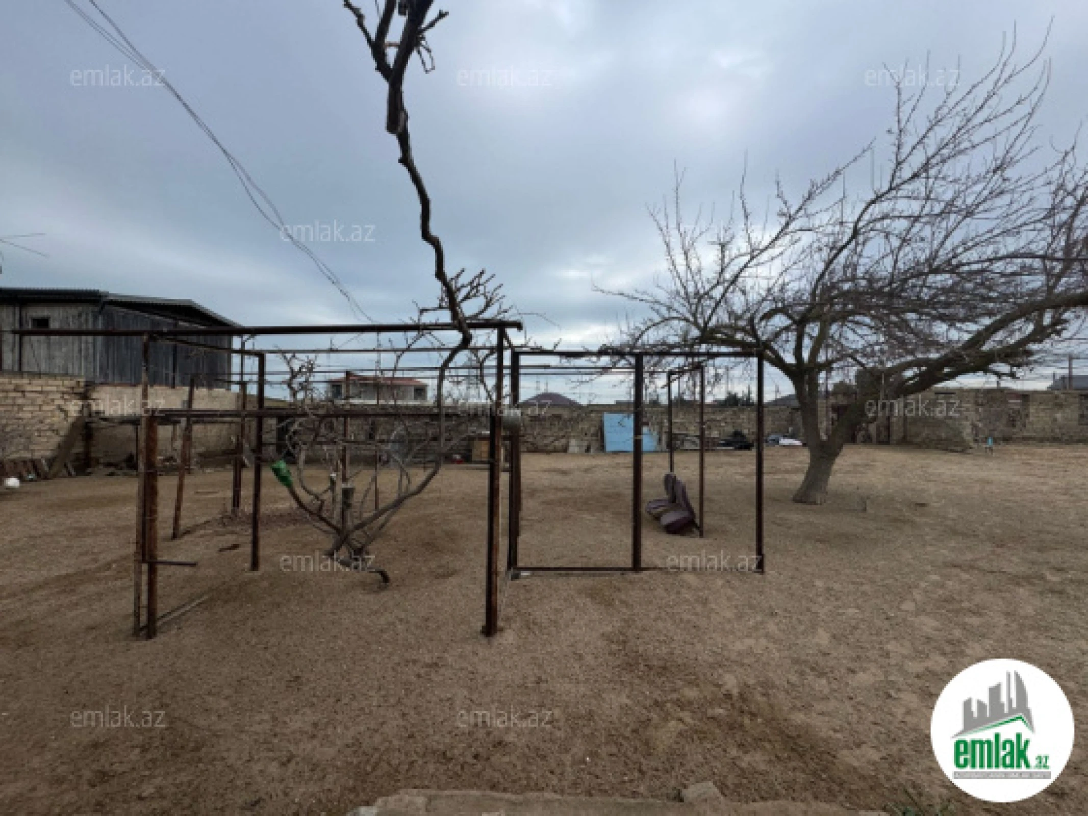 Satılır torpaq sahəsi 12 m²