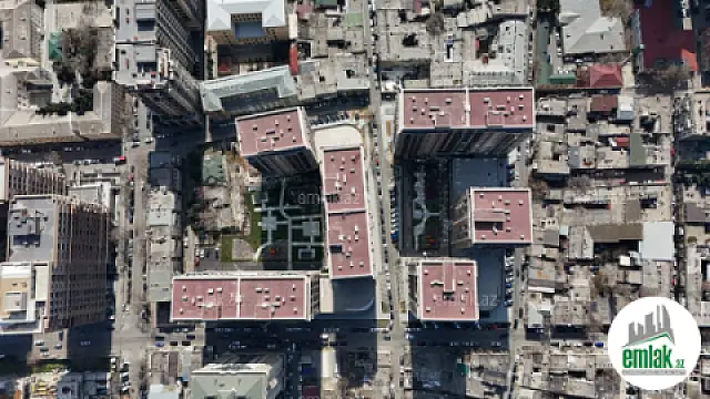 Satılır 1 otaqlı obyekt 300 m²