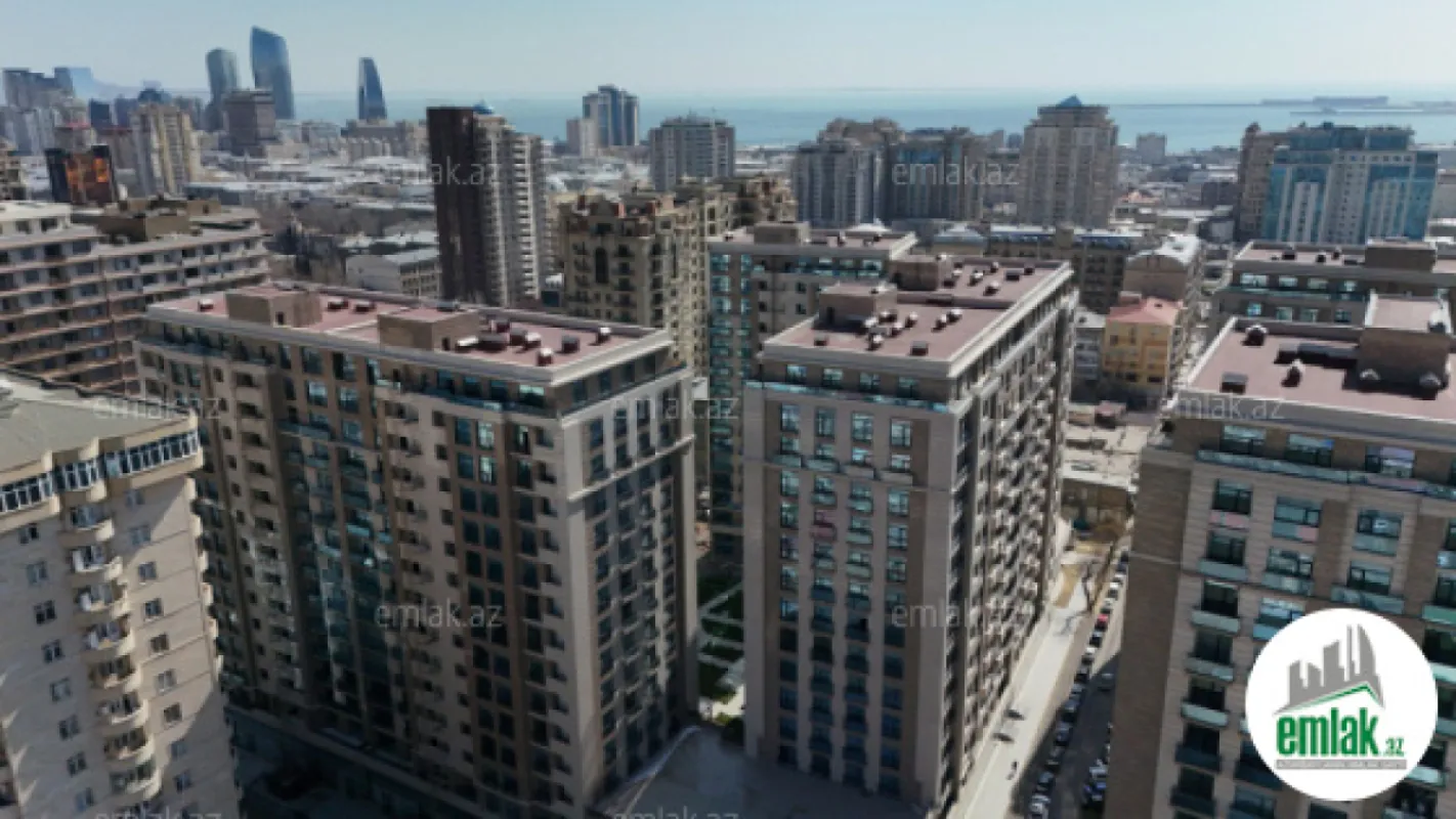 Satılır 1 otaqlı obyekt 300 m²