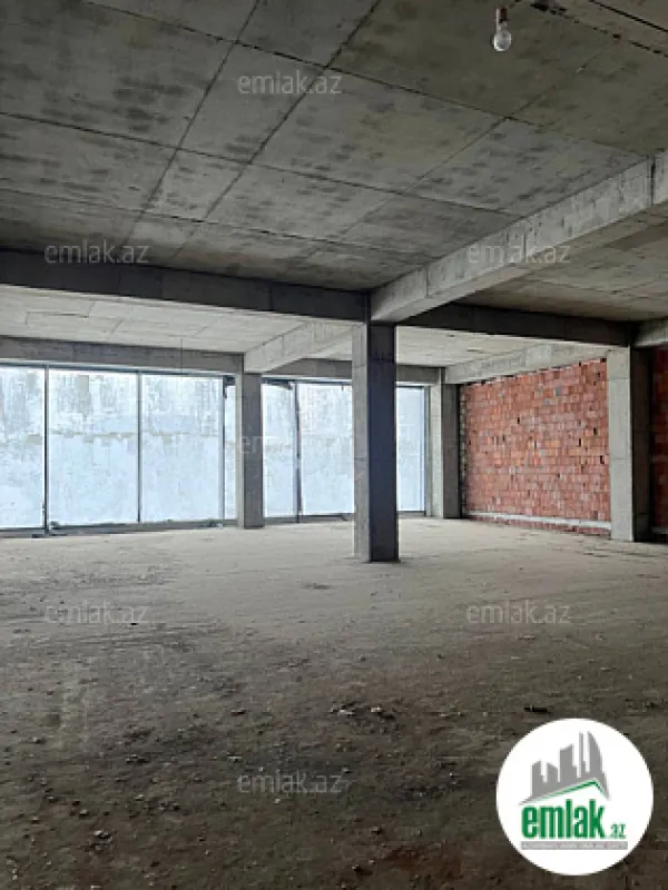 Satılır 1 otaqlı obyekt 300 m²