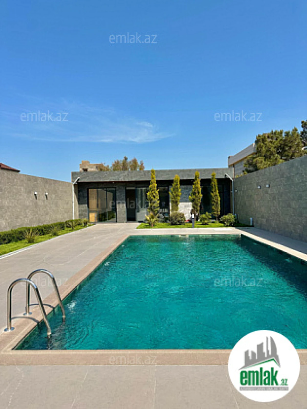 Satılır 5 otaqlı mənzil 500 m²