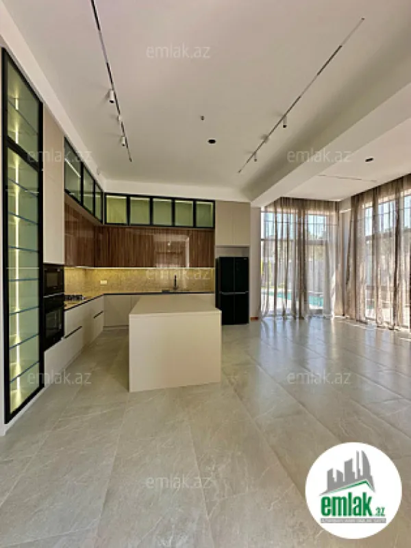 Satılır 5 otaqlı mənzil 500 m²