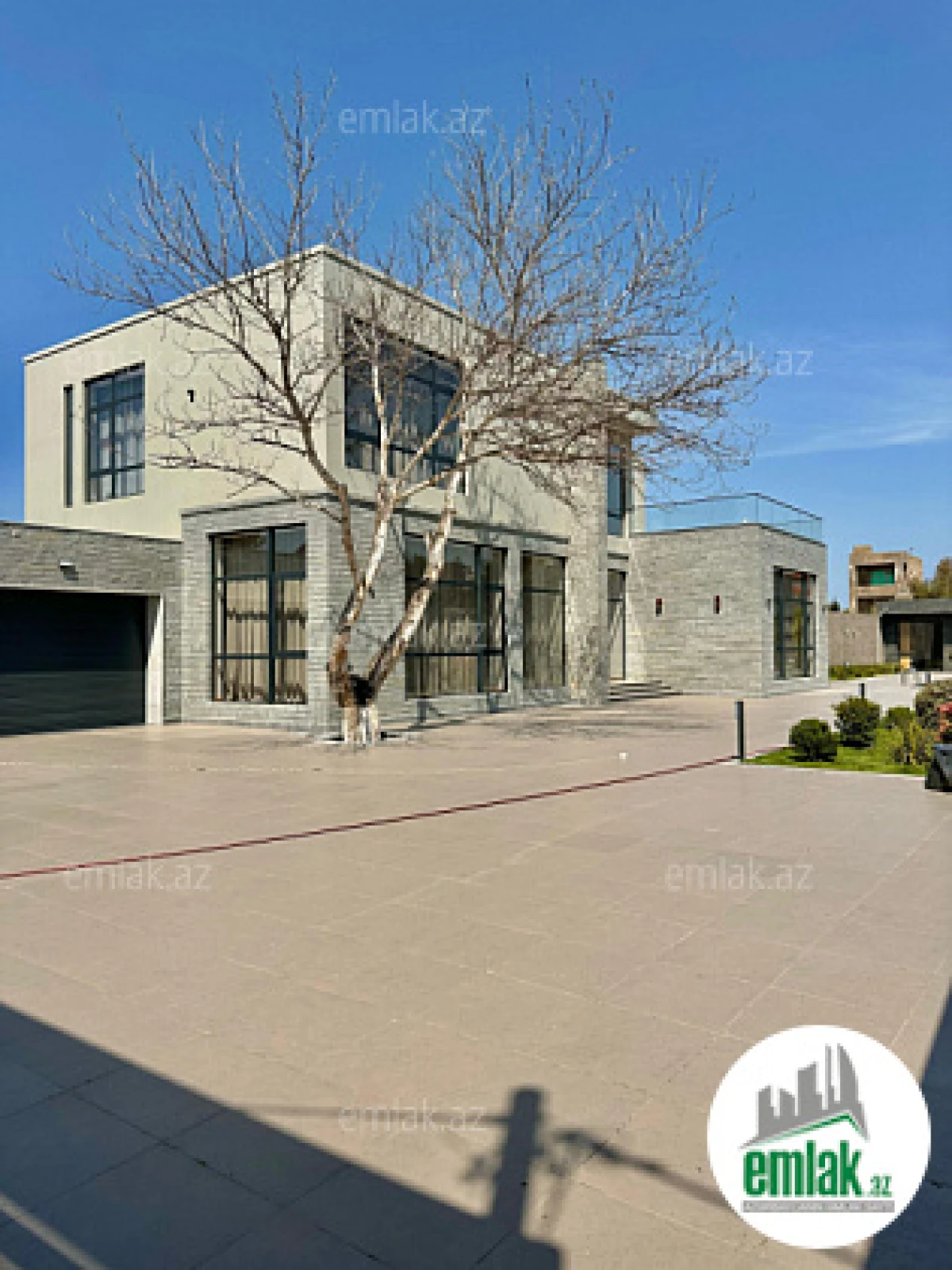 Satılır 5 otaqlı mənzil 500 m²