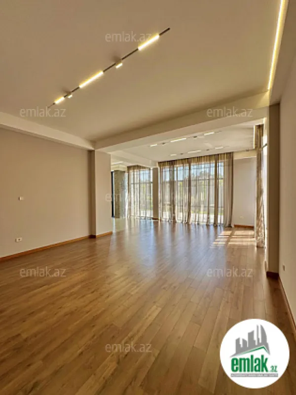 Satılır 5 otaqlı mənzil 500 m²