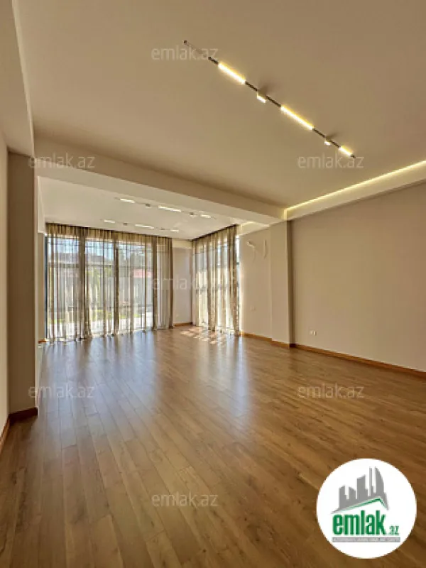Satılır 5 otaqlı mənzil 500 m²