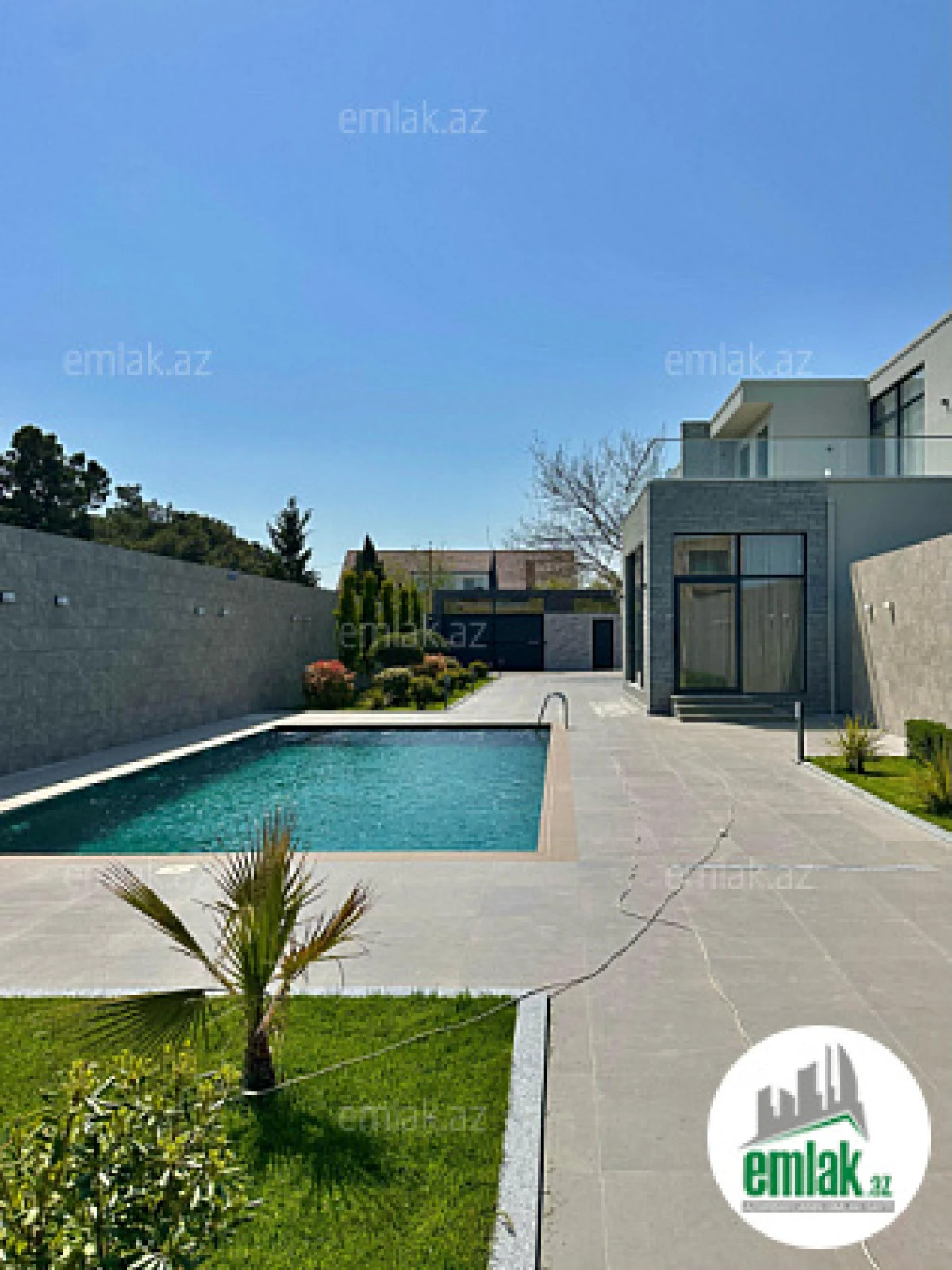 Satılır 5 otaqlı mənzil 500 m²