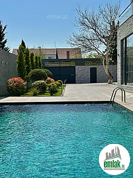 Satılır 5 otaqlı mənzil 500 m²