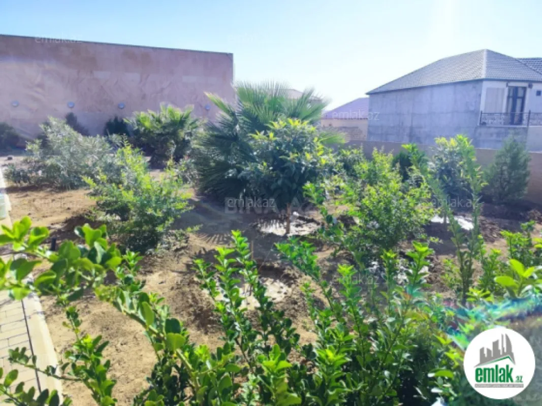 Satılır 7 otaqlı həyət evi 450 m²