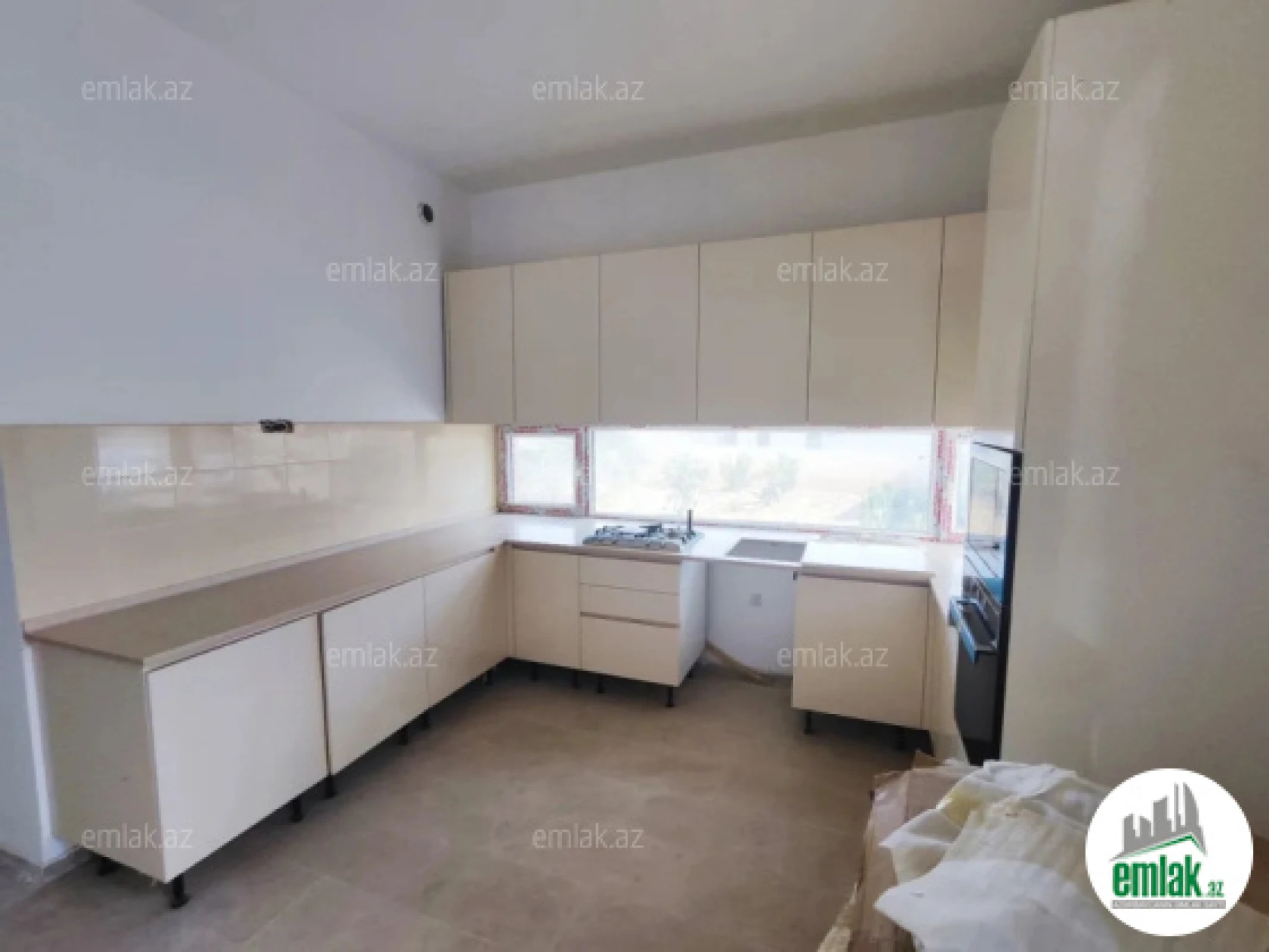 Satılır 7 otaqlı həyət evi 450 m²