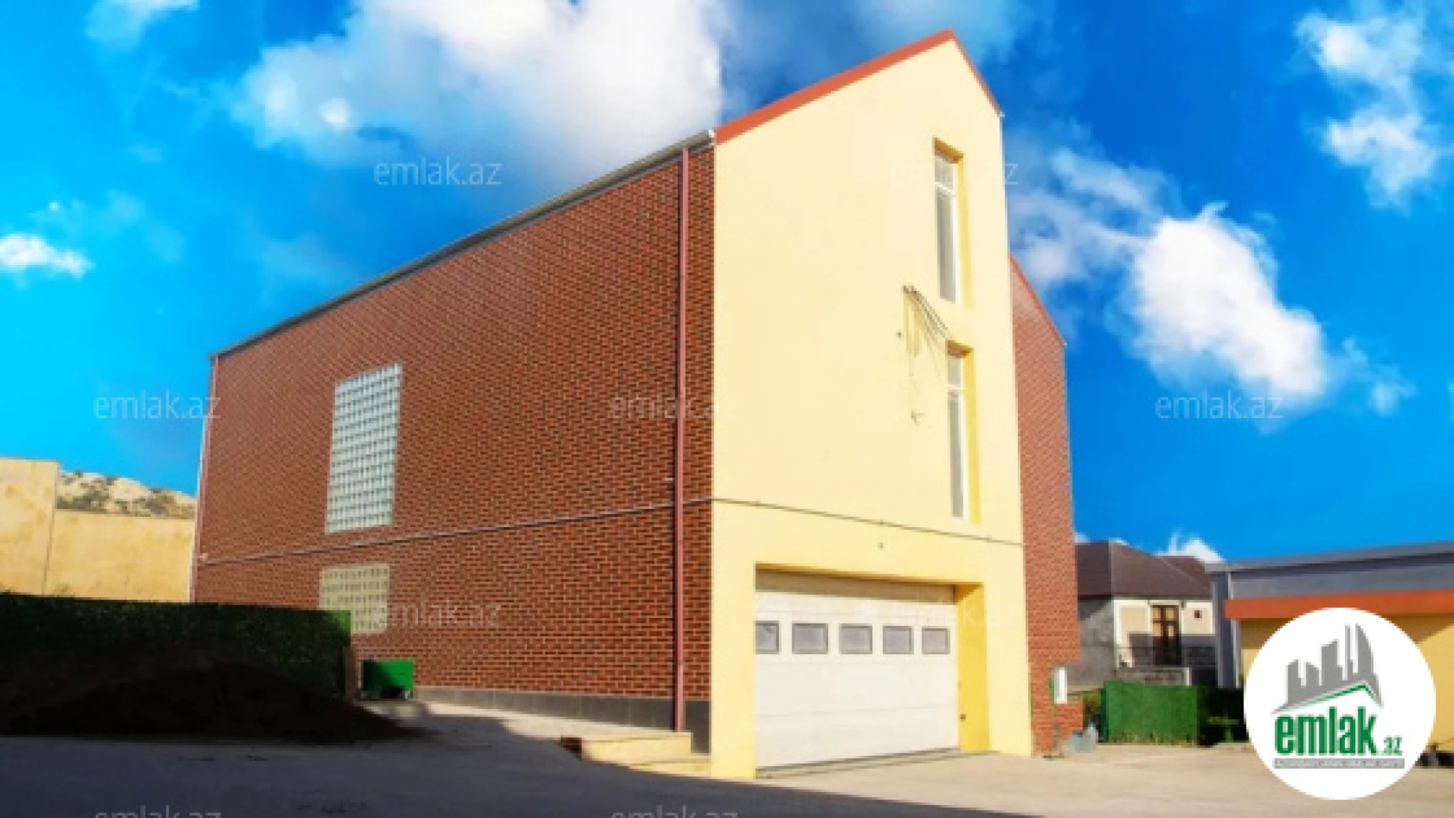 Satılır 7 otaqlı həyət evi 450 m²