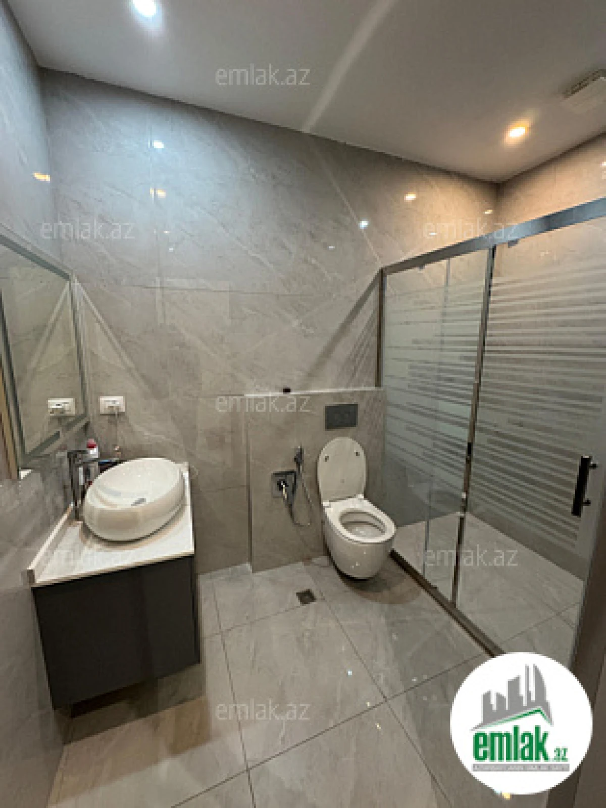 Satılır 2 otaqlı yeni tikili 90 m²