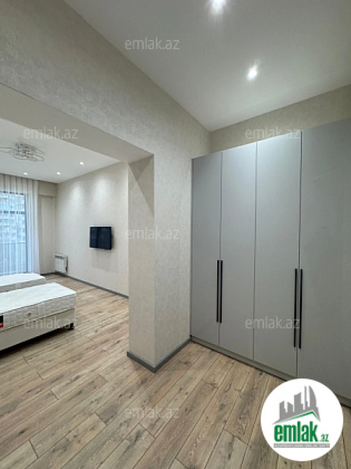 Satılır 2 otaqlı yeni tikili 90 m²