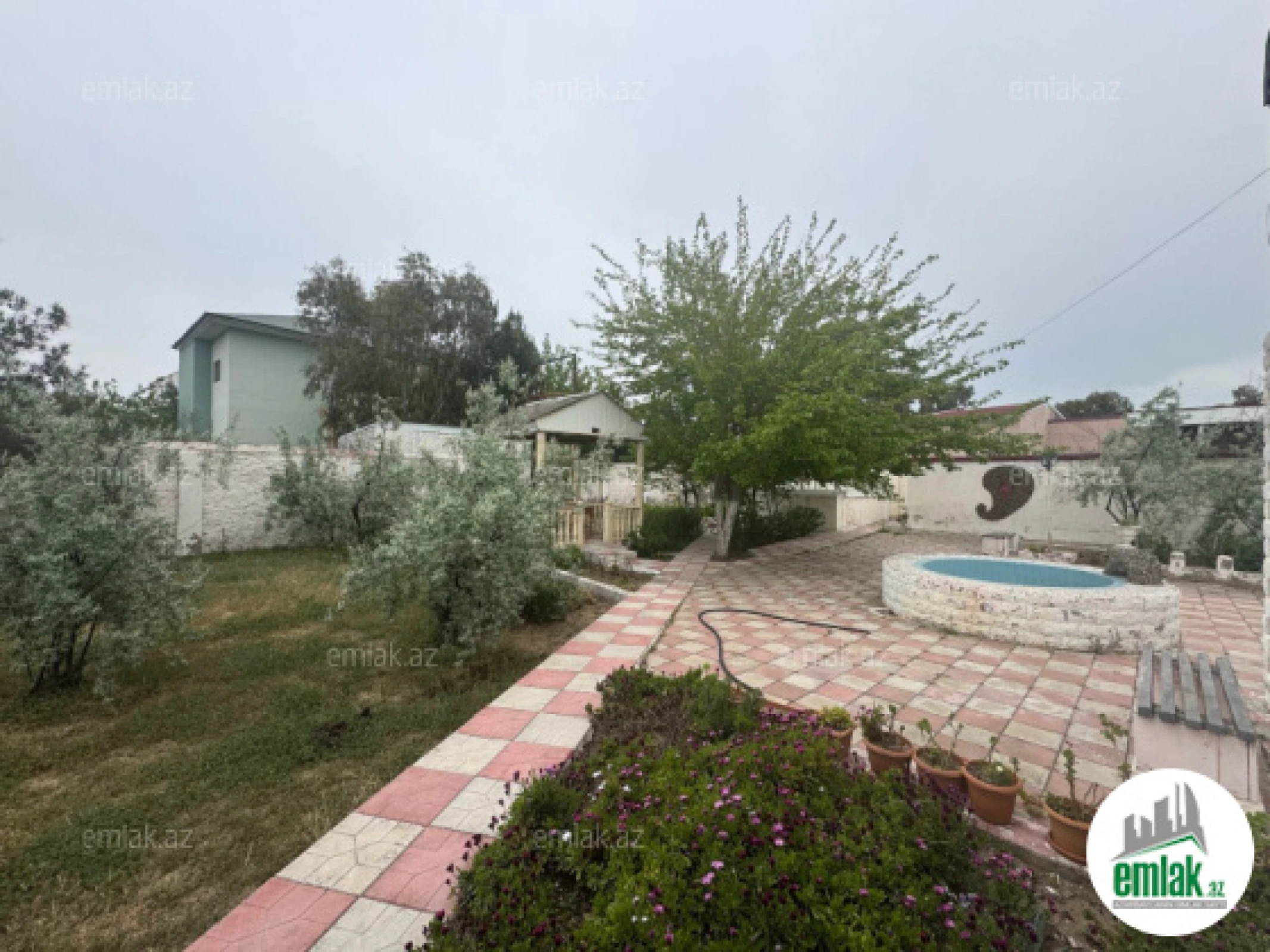 Satılır torpaq sahəsi 12 m²