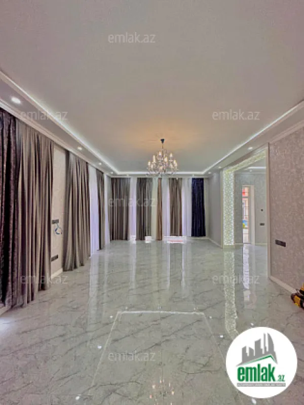 Satılır 5 otaqlı mənzil 300 m²