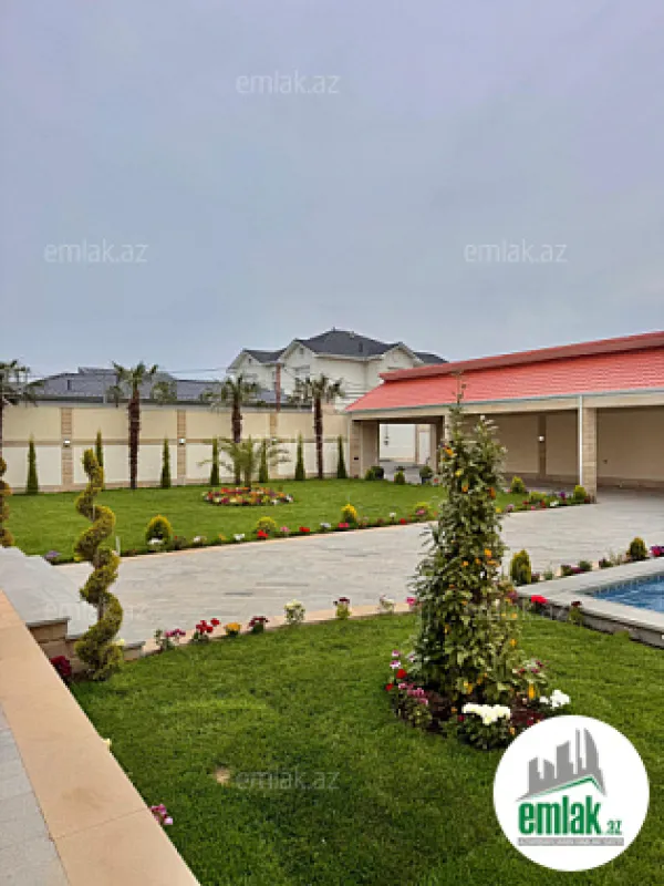 Satılır 5 otaqlı mənzil 300 m²