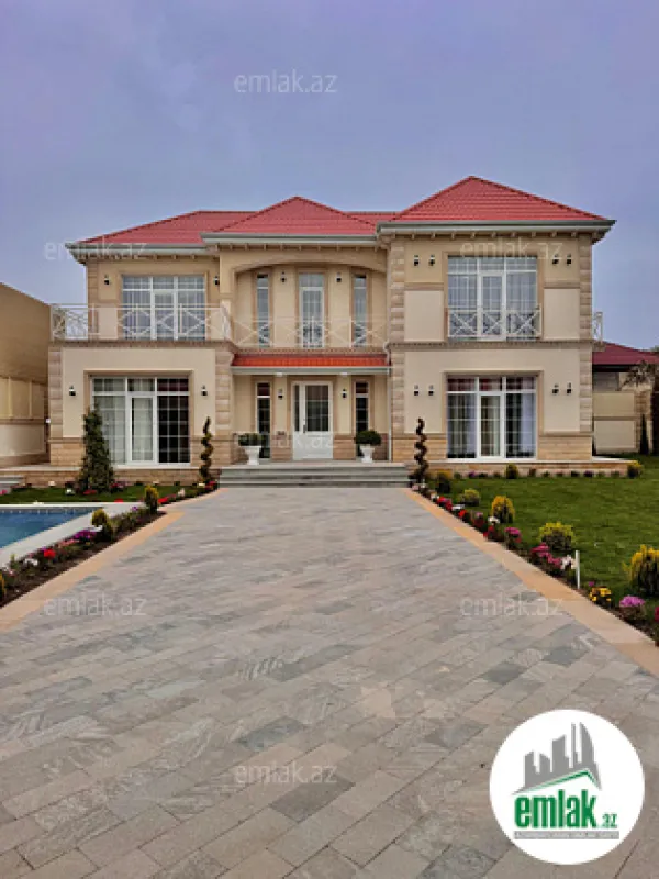 Satılır 5 otaqlı mənzil 300 m²