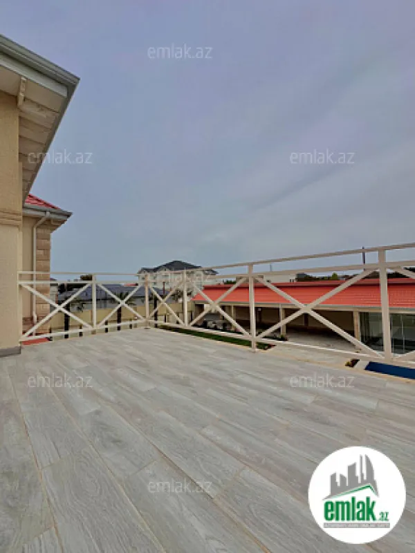 Satılır 5 otaqlı mənzil 300 m²