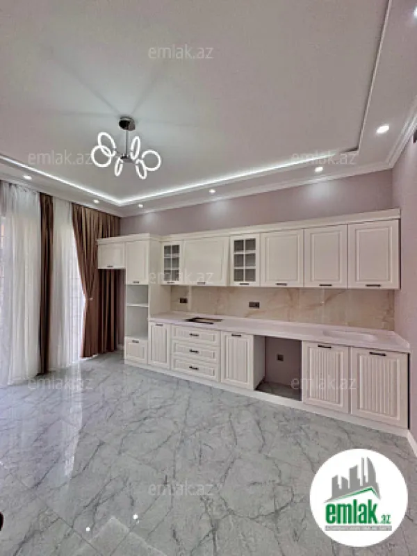 Satılır 5 otaqlı mənzil 300 m²