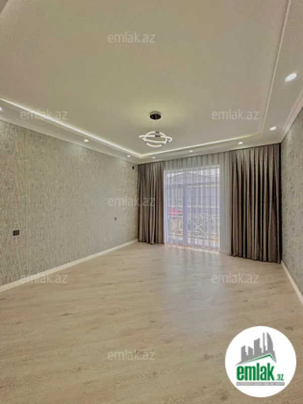 Satılır 5 otaqlı mənzil 300 m²