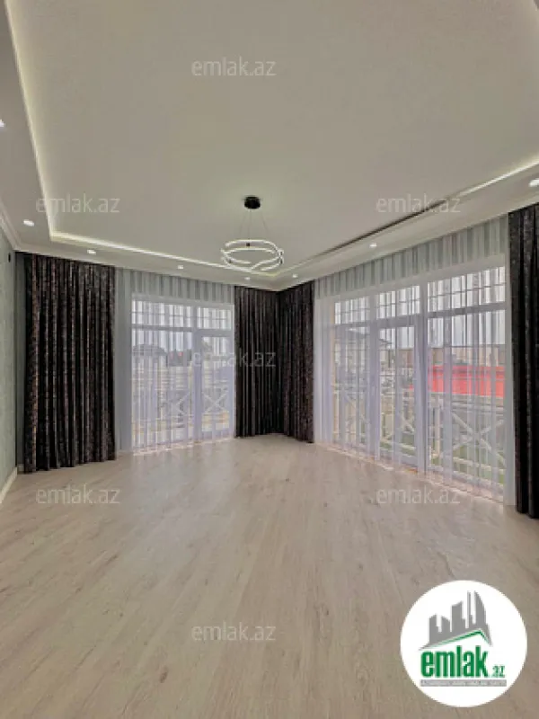 Satılır 5 otaqlı mənzil 300 m²