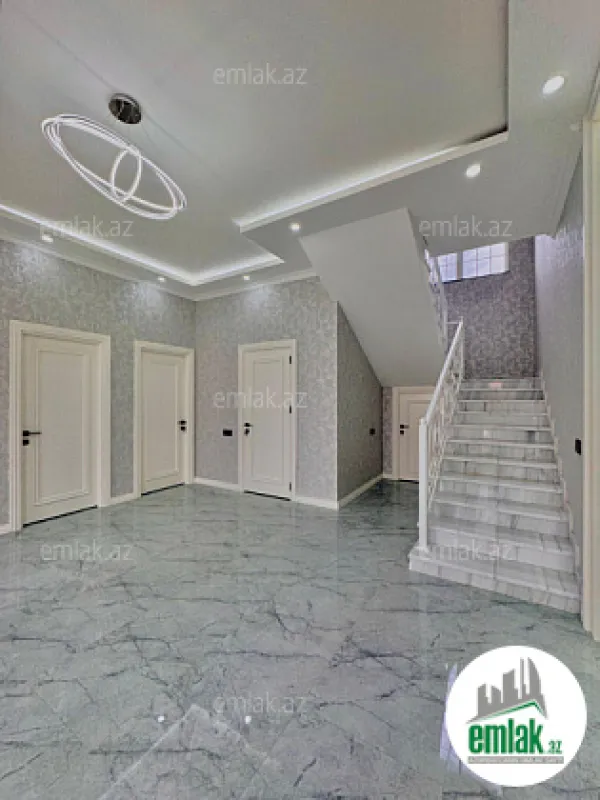 Satılır 5 otaqlı mənzil 300 m²