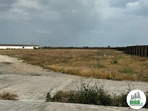 Satılır 5 otaqlı obyekt 2200 m²