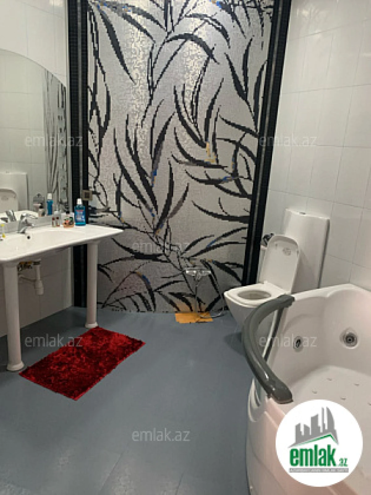 Satılır 3 otaqlı yeni tikili 120 m²