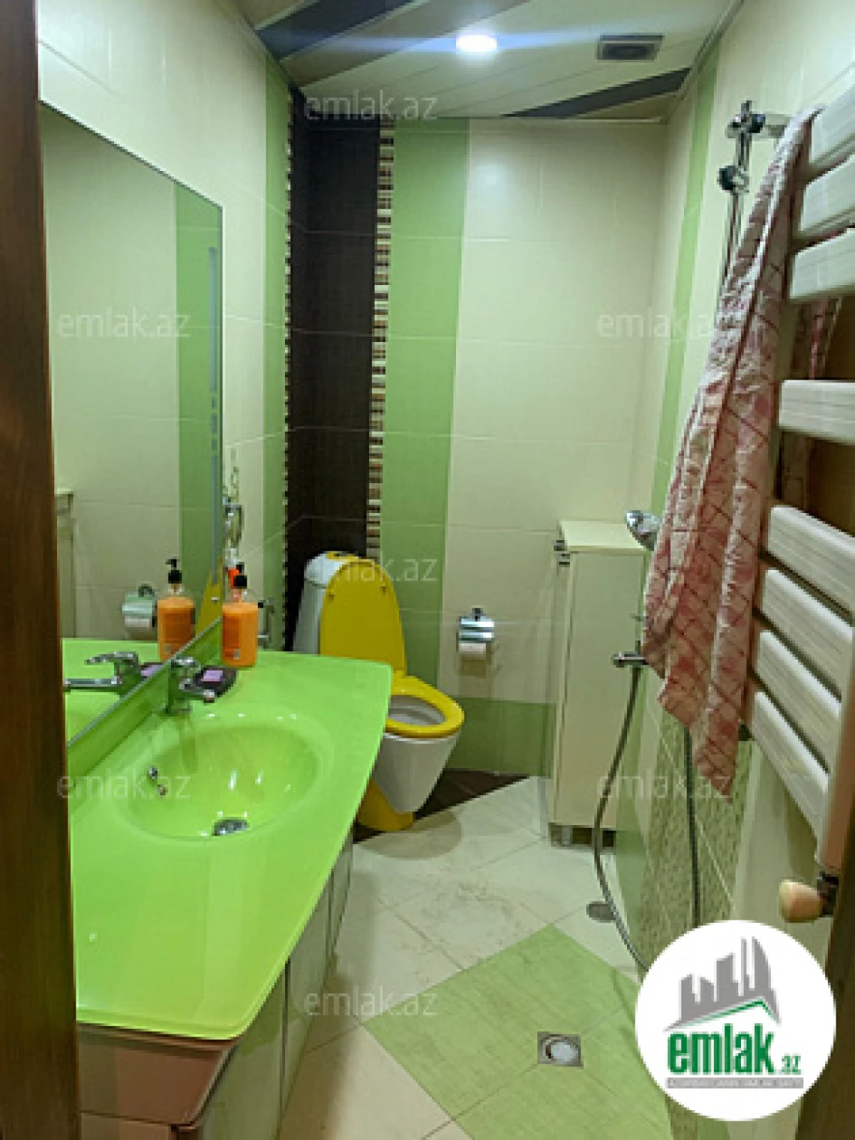 Satılır 3 otaqlı yeni tikili 120 m²