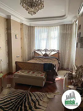 Satılır 3 otaqlı yeni tikili 120 m²